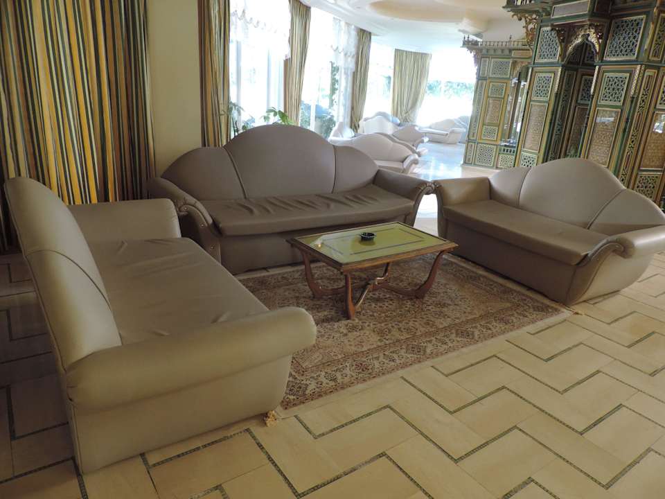 Aufenthaltsbereich in der Lobby Mahdia Beach & Aquapark