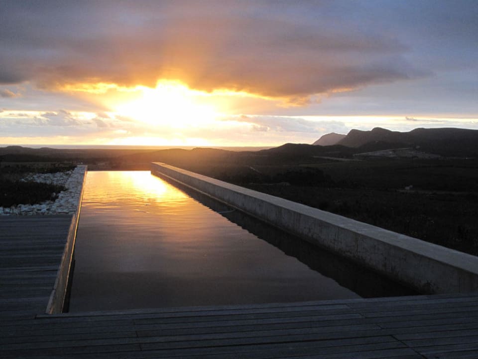 Zonsondergang farm 215 nature retreat & fynbos reserve
