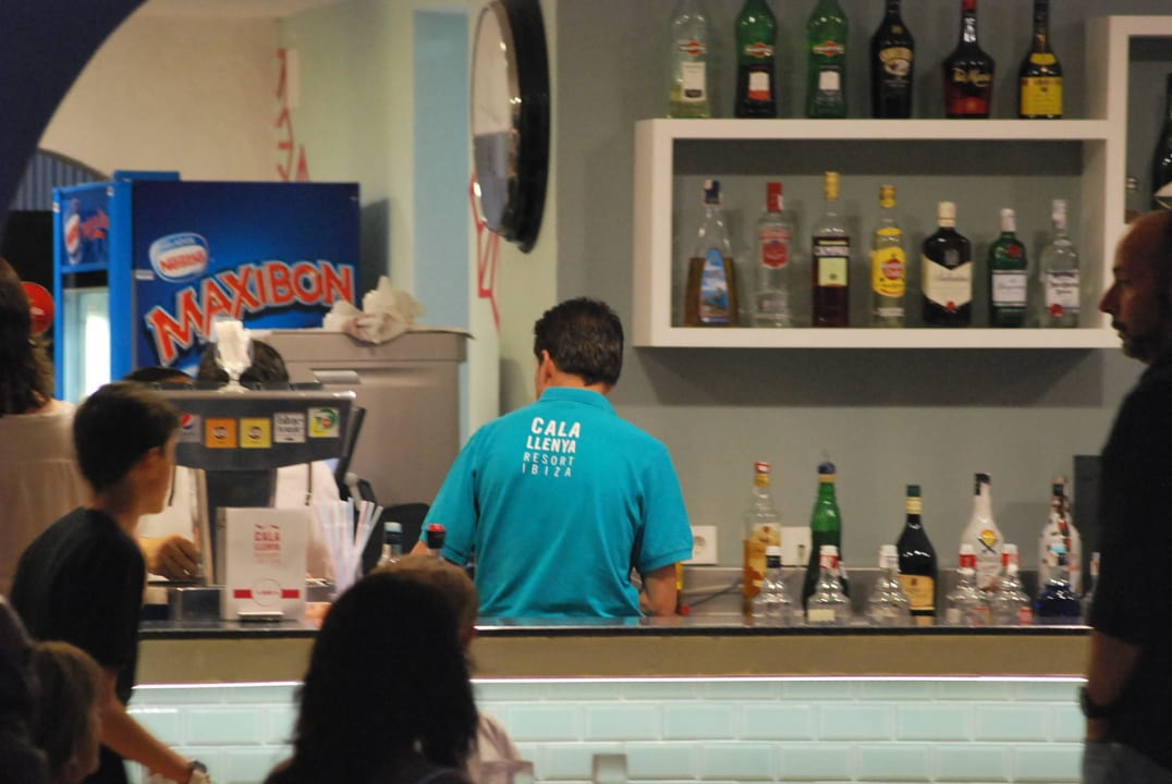 Abenprogramm Cala Llenya Resort Ibiza