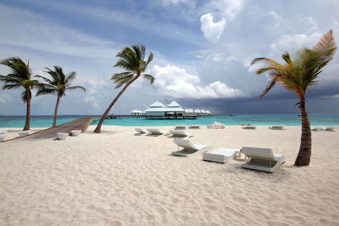Strand bei der beachbar Diamonds Thudufushi