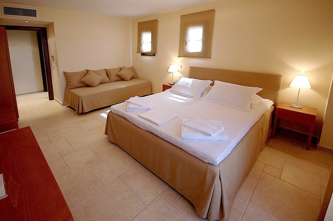 HelianthuS RooM Iviskos Guesthouse Helianthus