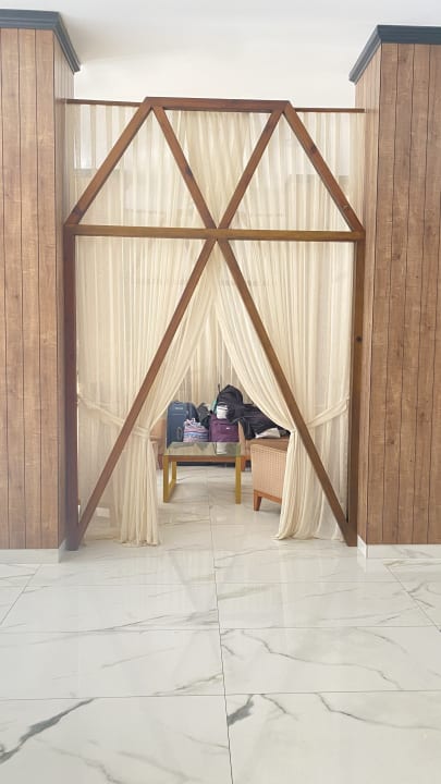 Lobby Mira Meridia Beach Hotel