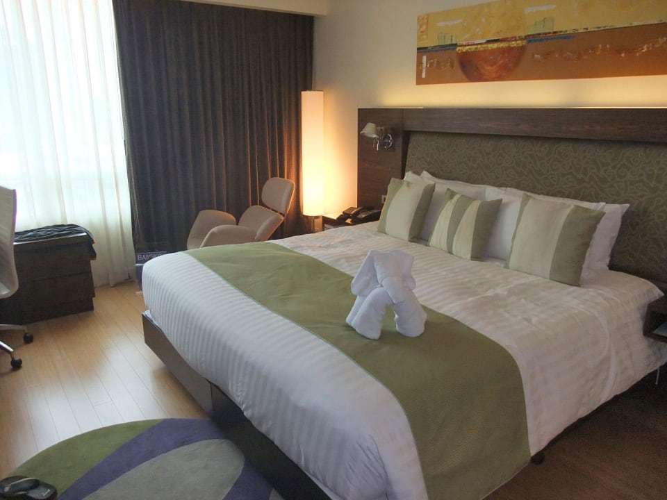 Blick aufs Bett, Zimmer 605 NH Bangkok Asoke