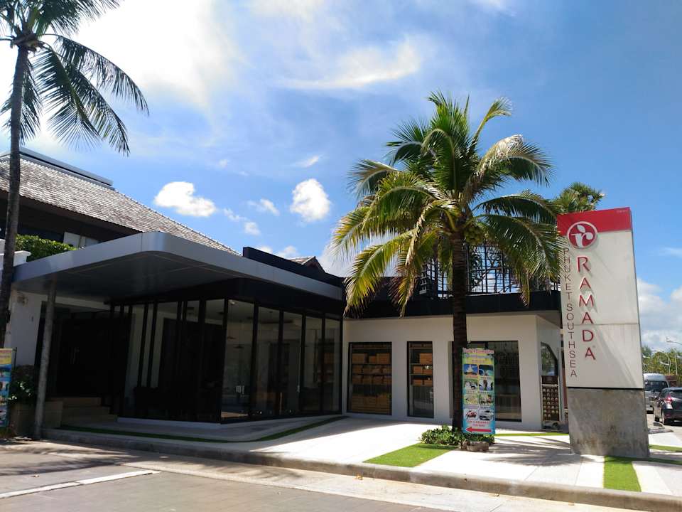 Außenansicht Ramada Phuket Southsea