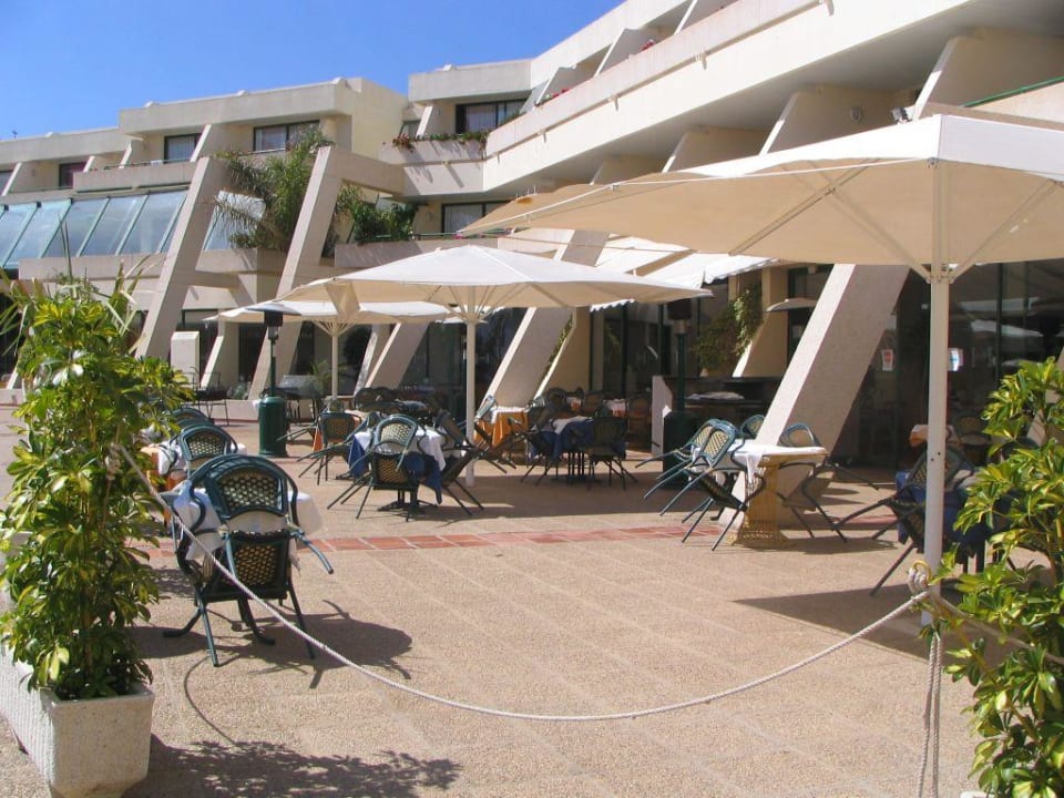 Außenbereich des Hauptrestaurants Dreams Lanzarote Playa Dorada Resort & Spa
