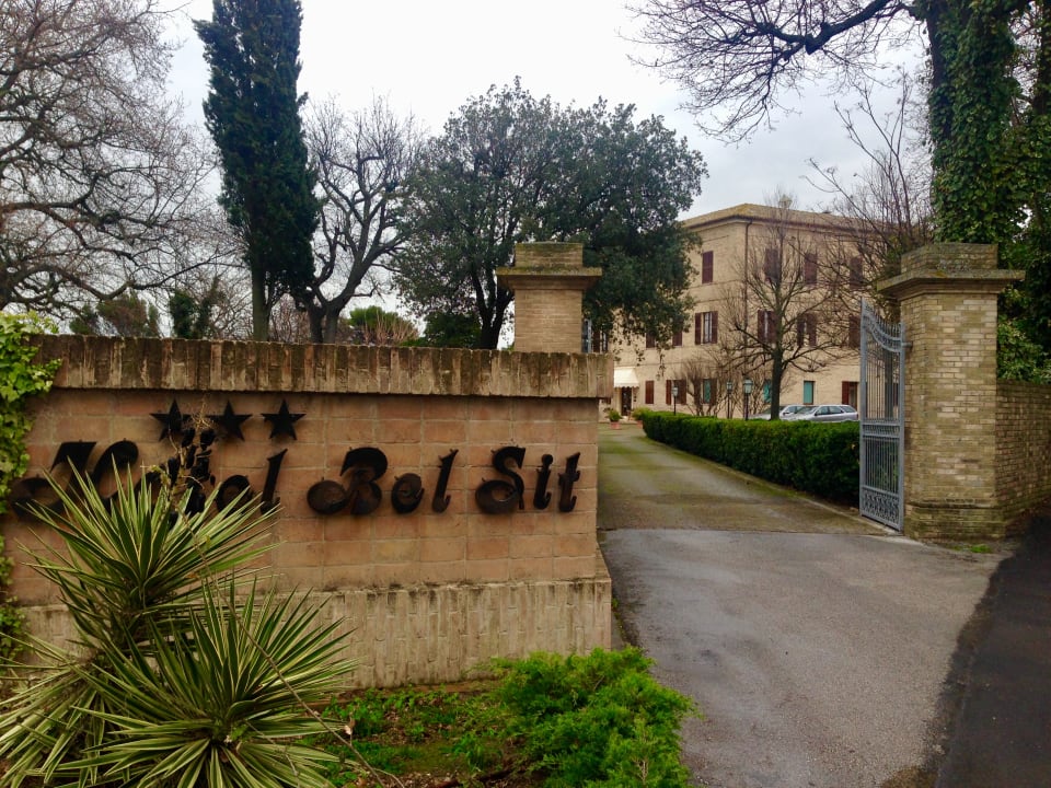 Außenansicht Hotel Bel Sit