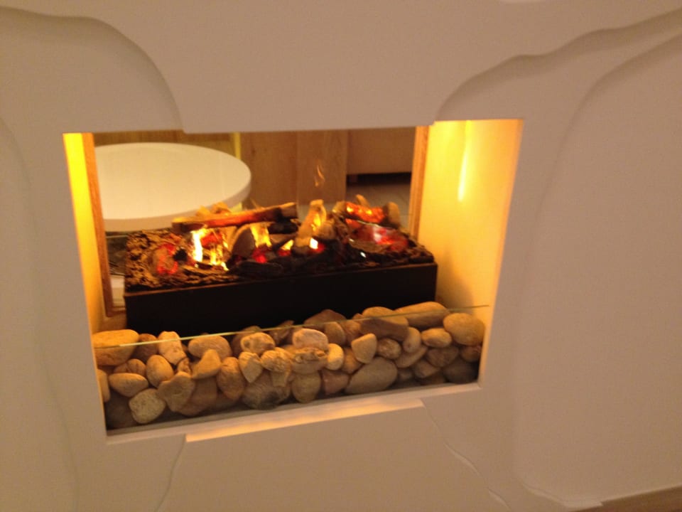 Kamin im Saunabereich Hotel Sauerländer Hof