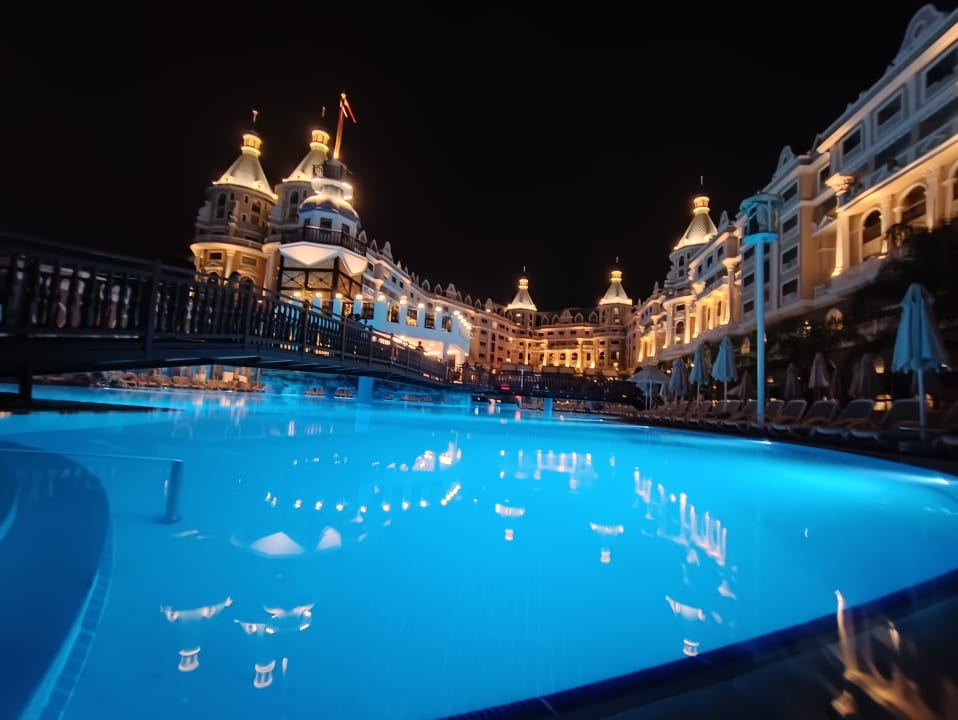 Pool Haydarpasha Palace