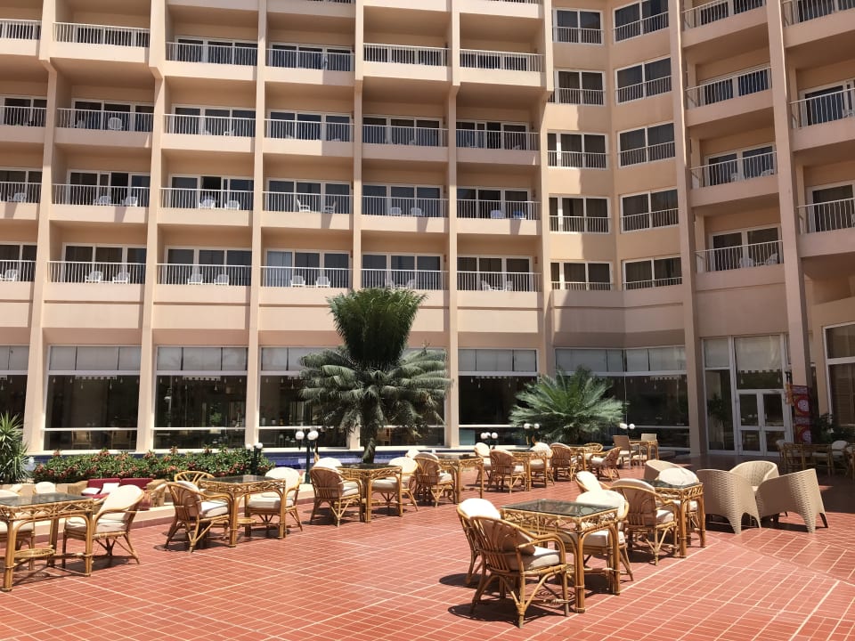 Innenhof Marriott Hurghada Beach Resort