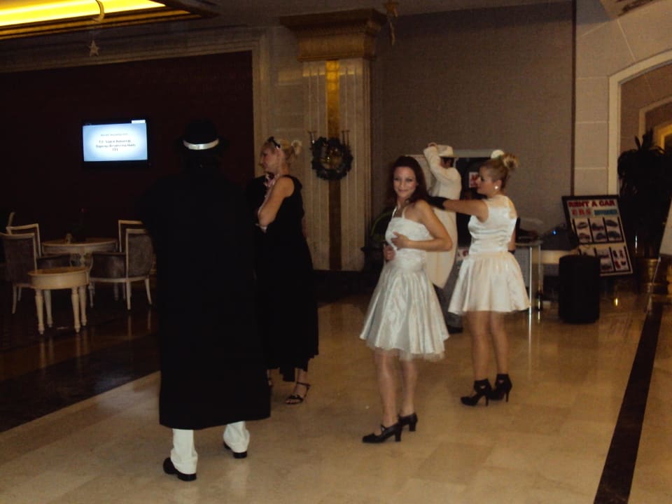 Ein Teil Entertainmenteams Diamond Excellence Resort & Spa