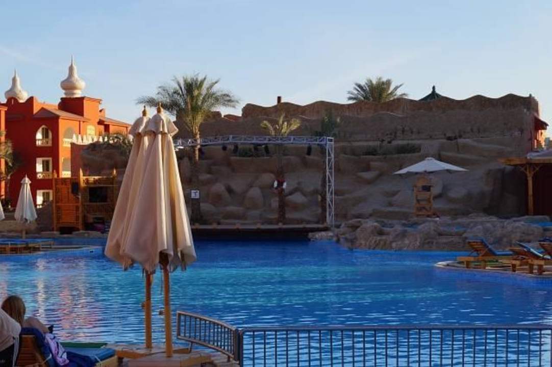 Großer Pool nicht beheizt Pickalbatros Alf Leila Wa Leila Resort - Neverland Hurghada