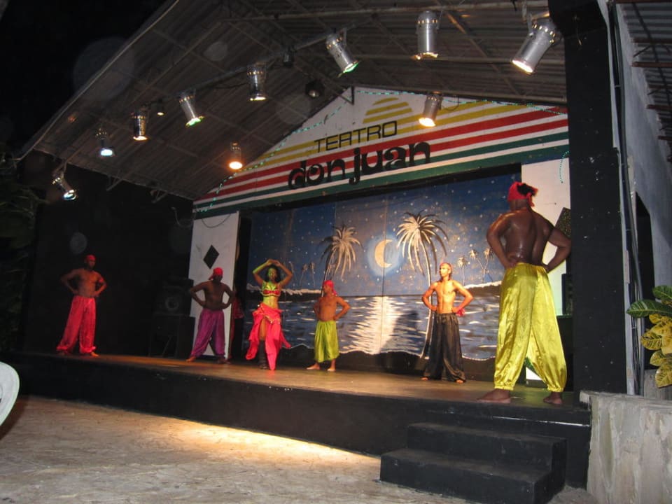 SHOW whala!boca chica