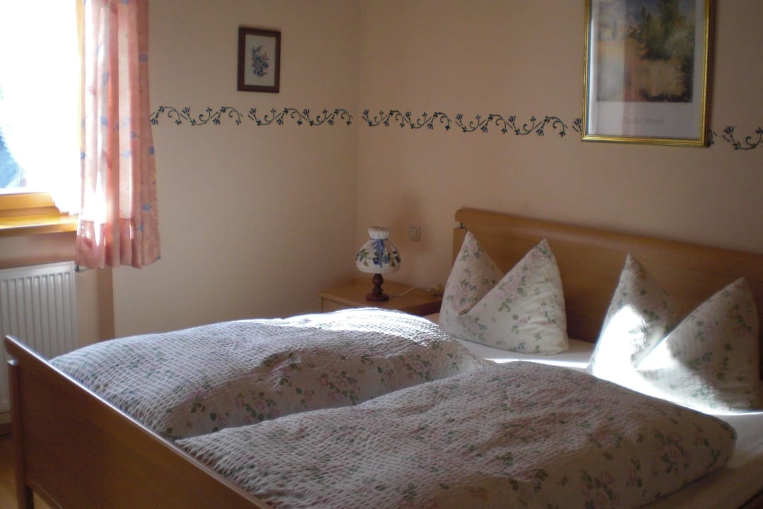 Schlafzimmer der FeWo EG Ferienwohnungen Stöcklhof