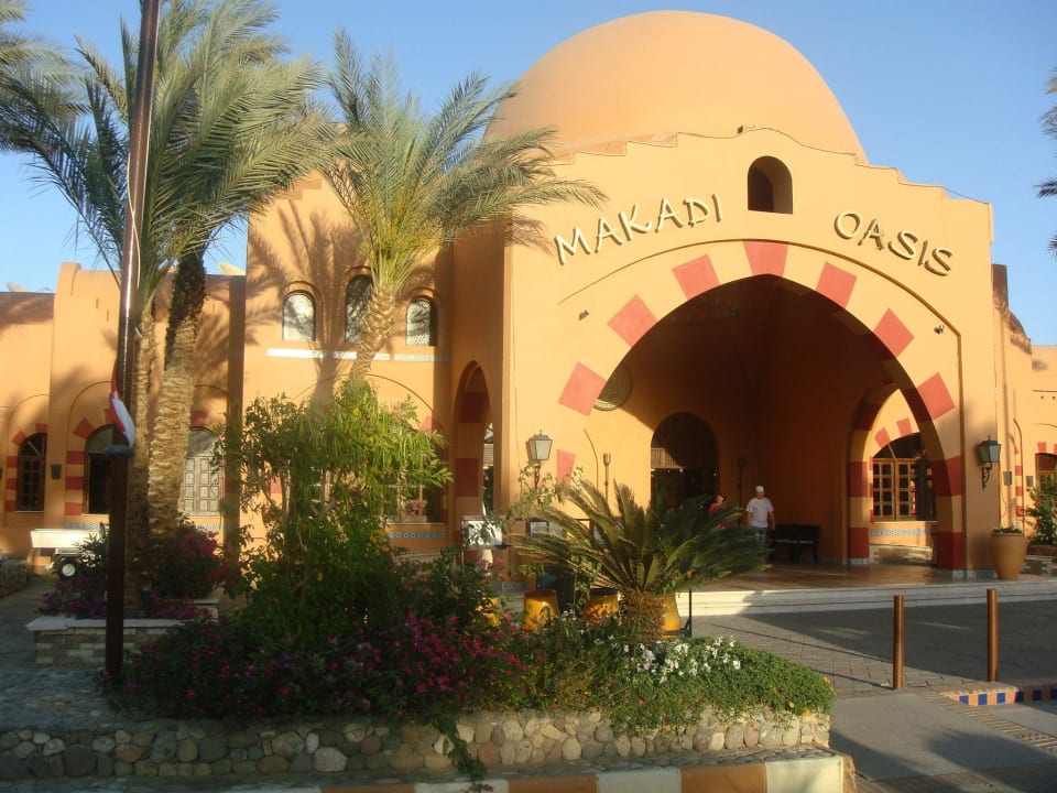Hoteleingang Jaz Makadi Oasis Resort