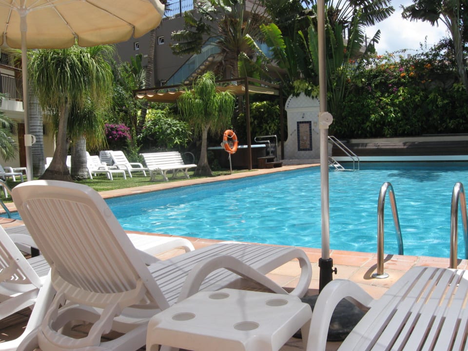 Immer eine freie Liege & Schirm Apartamentos Nogalera