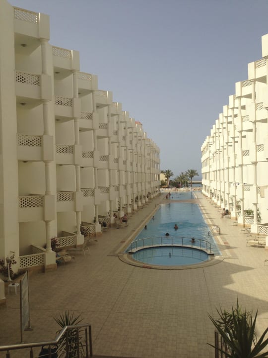 На бассейн  Emerald Resort & Aqua Park