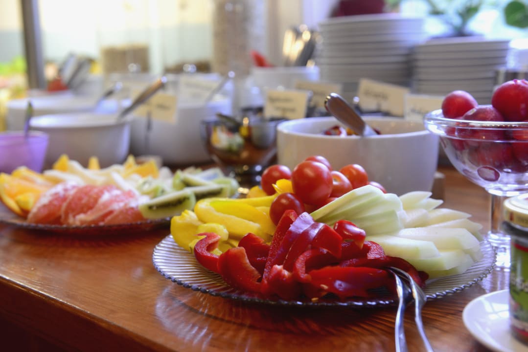 Frühstück ist fertig! Biohotel Stiftsgut Wilhelmsglücksbrunn