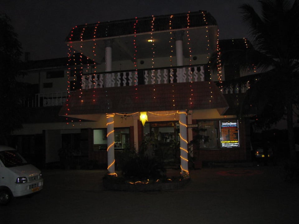 Hoteleingang Hotel Sea Breeze