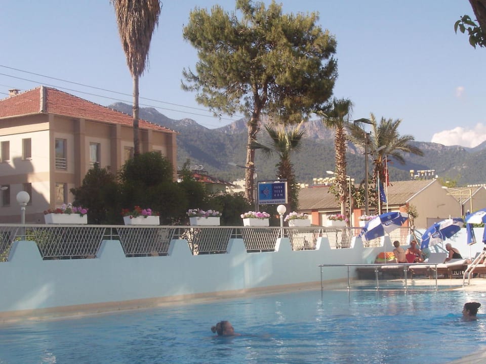 Pool Blue Diamond Alya