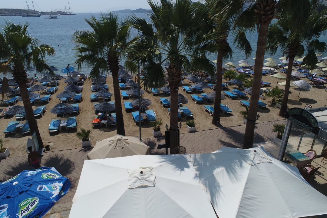 Strand Nagi Beach Hotel