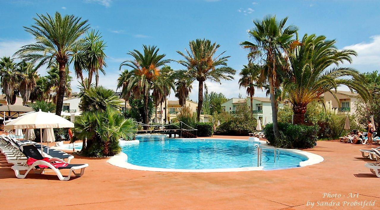 Am Pool Garden Saladina