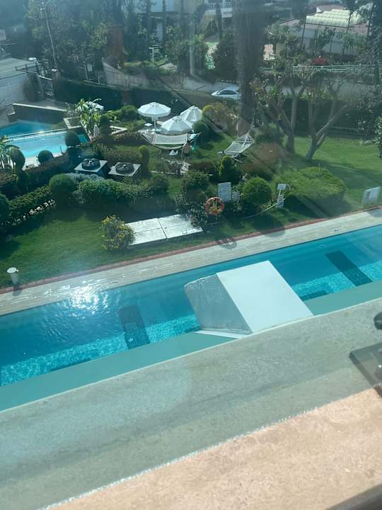 Pool Side Star Elegance