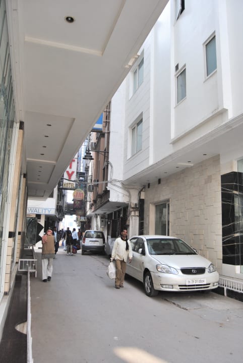 Seitlich vom Hotel Hotel Godwin Deluxe