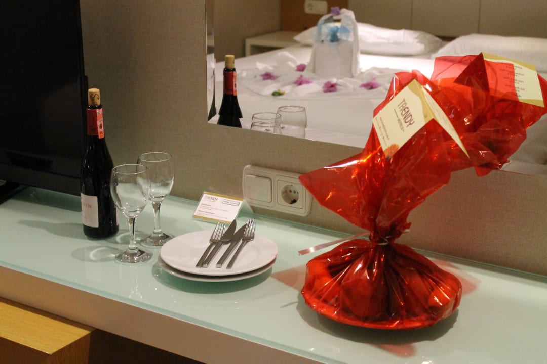 Sehr schöne Überraschung im Zimmer zum Geburtstag Trendy Palm Beach (Adults Only, 16+)