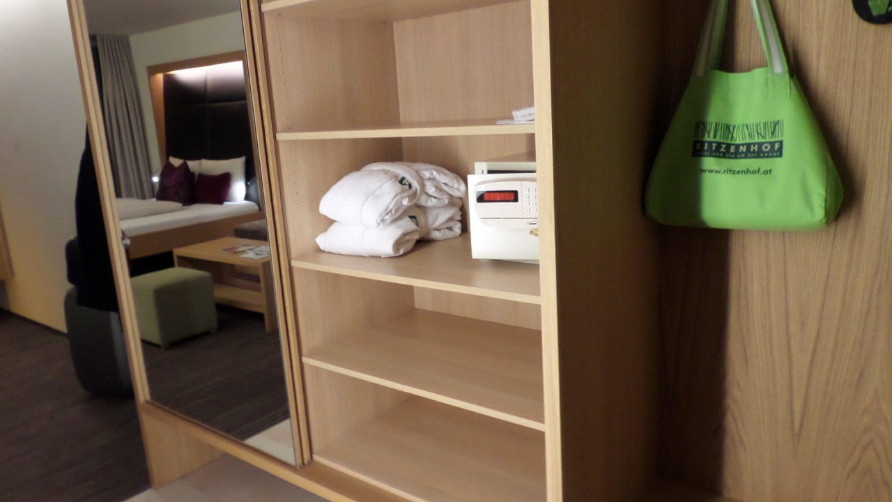 Großer Schrank Ritzenhof – Hotel und Spa am See