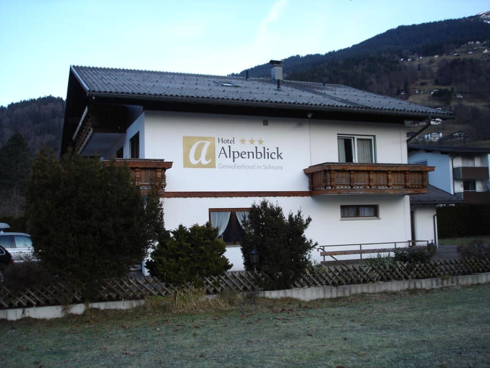 Hoofdgebouw Hotel Alpenblick