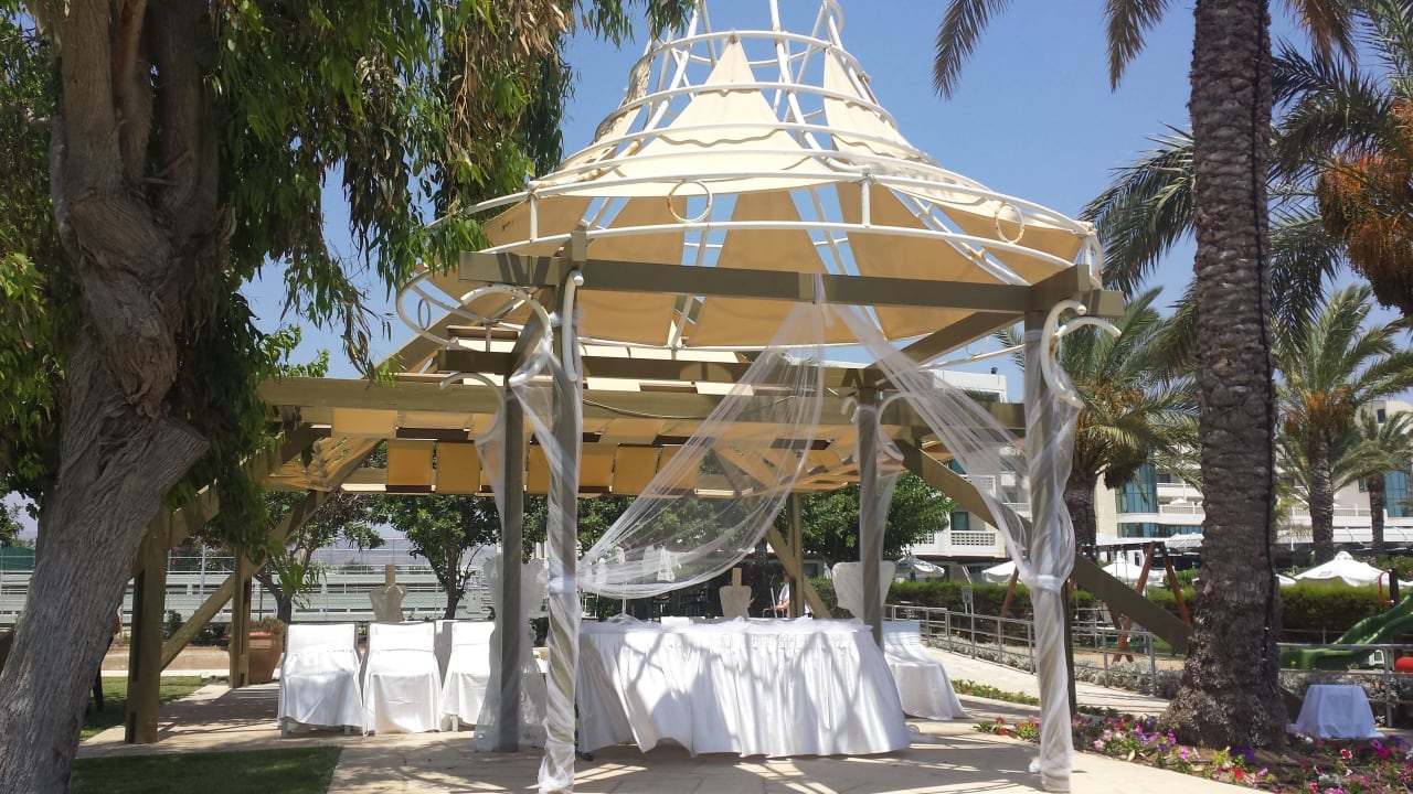 Hotel ''Constantinov Bros Athena Beach'' Constantinou Bros Athena Beach Hotel