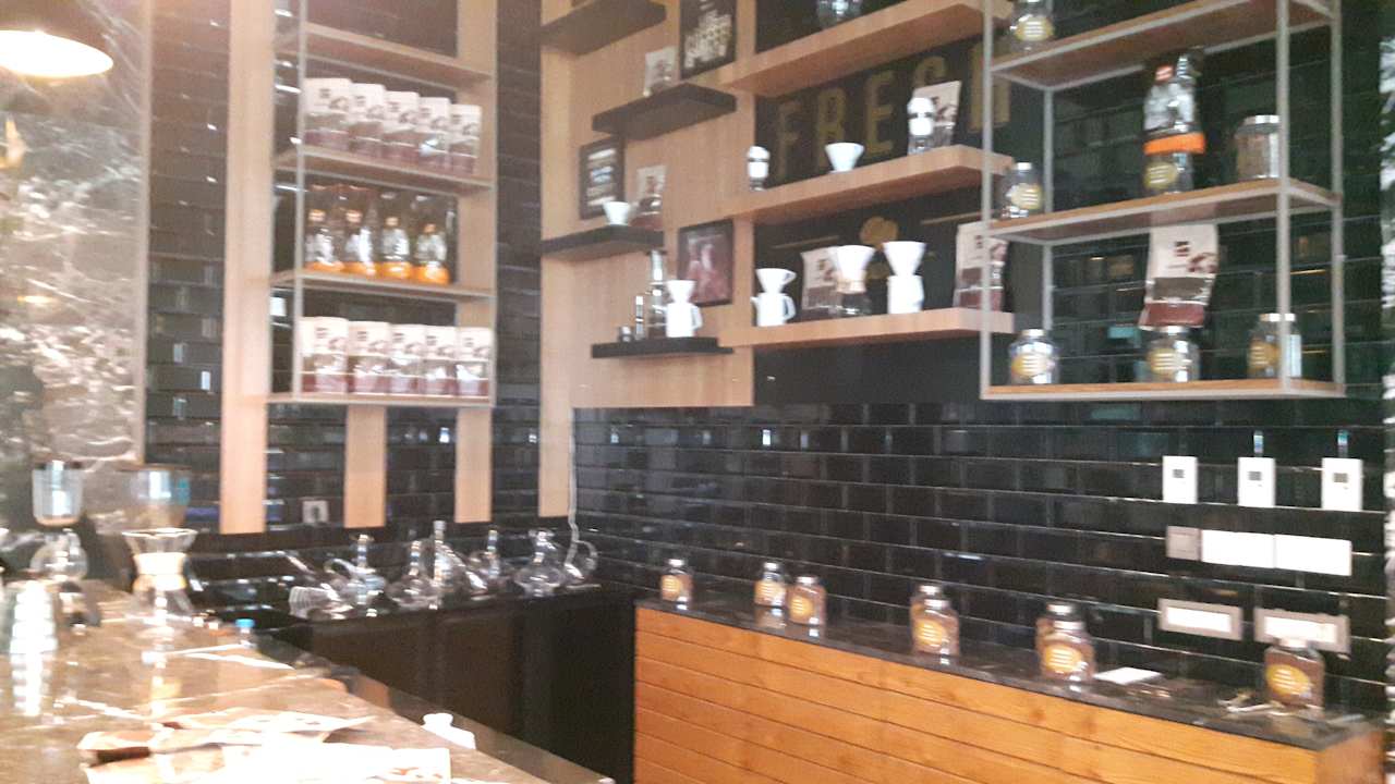 Gastro Acanthus Cennet Barut Collection