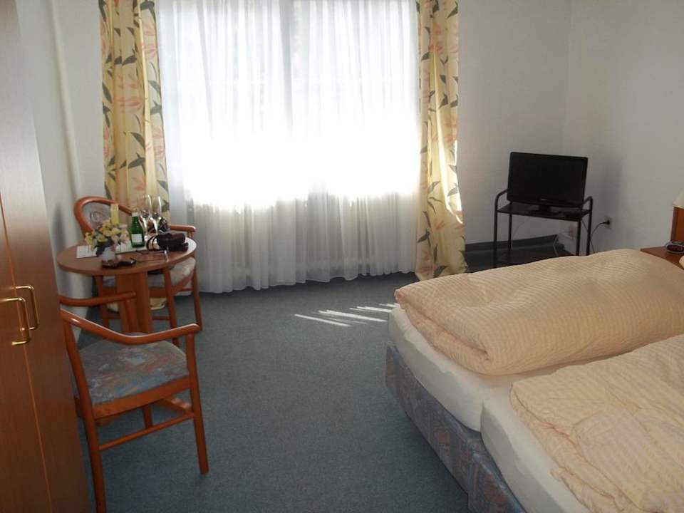 Unser Zimmer Garni Hotel Engel
