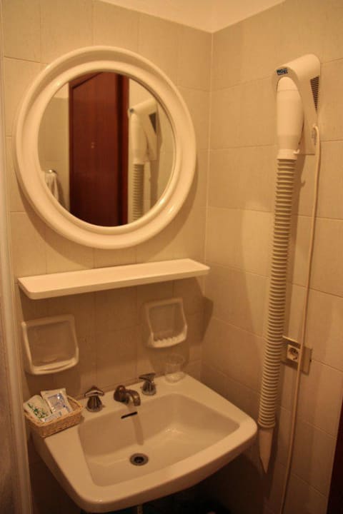 Badezimmer Kategorie Komfort Hotel Piccolo