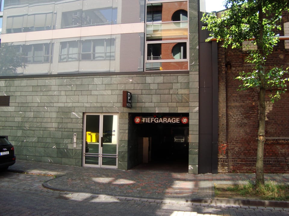 Tiefgarage Radisson Blu Hotel Media Harbour