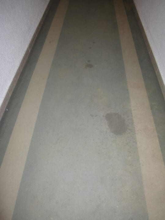 Flurteppich leider verdreckt Valentin Somni Hotel & Suites