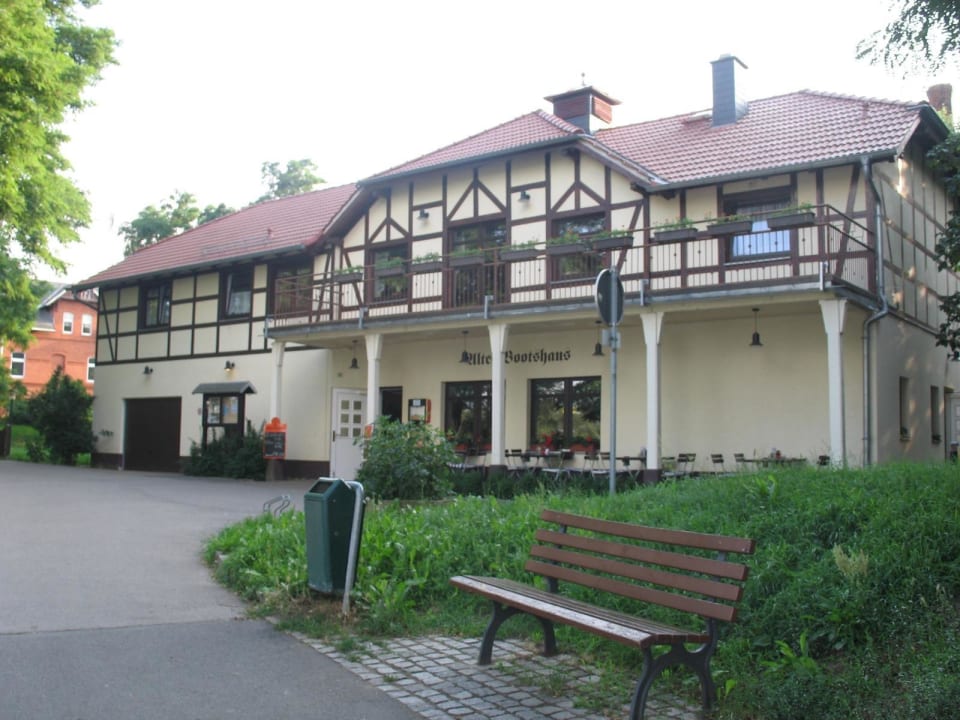 Direkt am Elbradweg Pension Altes Bootshaus