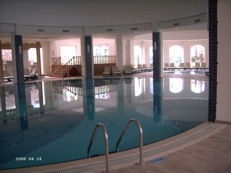 Das neue Schwimmbad im Fulya Kamelya Aishen Club