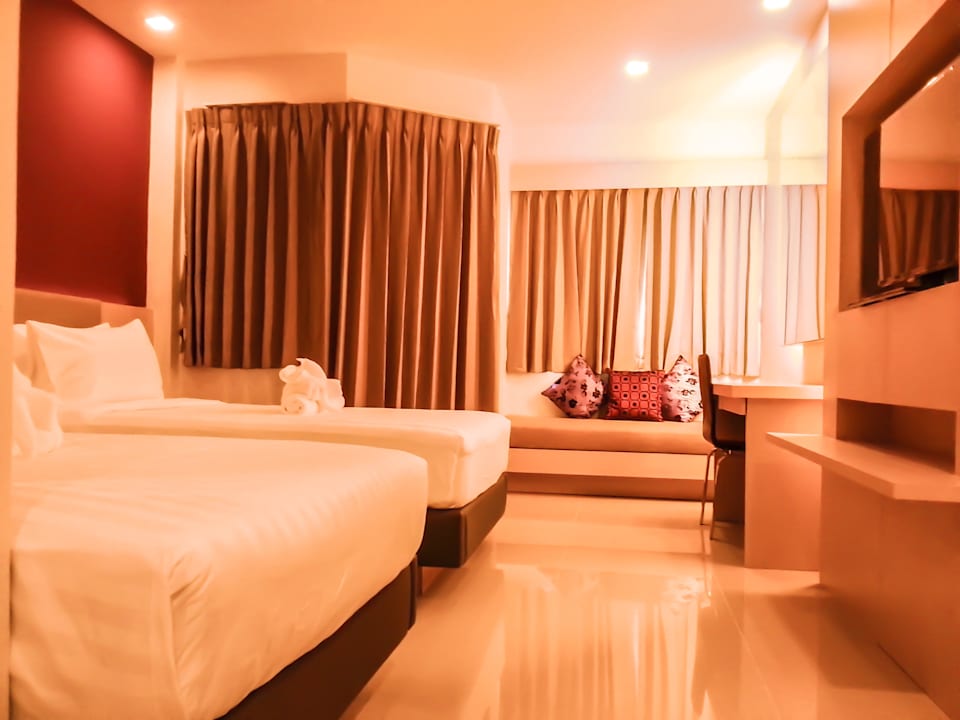 Superior Twin Hotel Andatel Grandé Patong Phuket