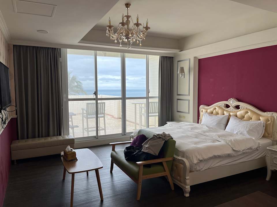 Zimmer White Pinwheel B&B