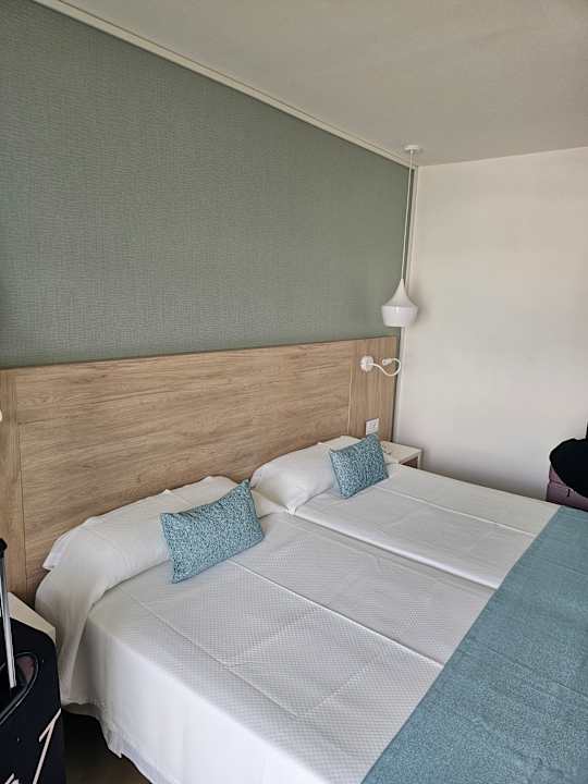 Zimmer HSM Regana - Adults Only