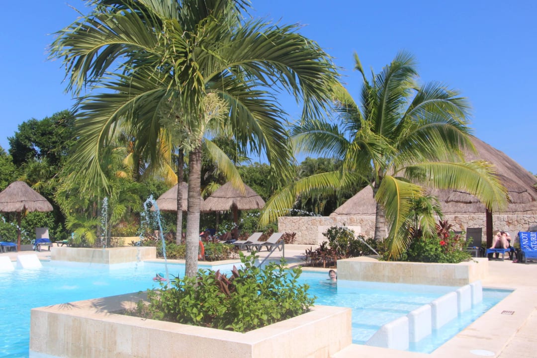 Secret Pool Grand Palladium Kantenah Resort & Spa