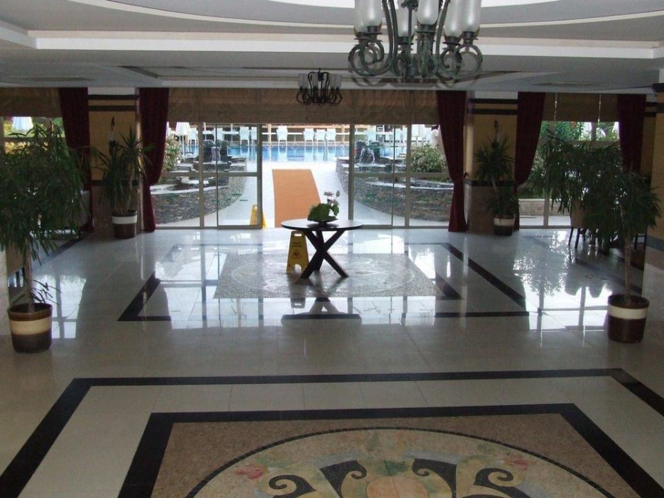 Ausgang in Richtung Pool Can Garden Resort