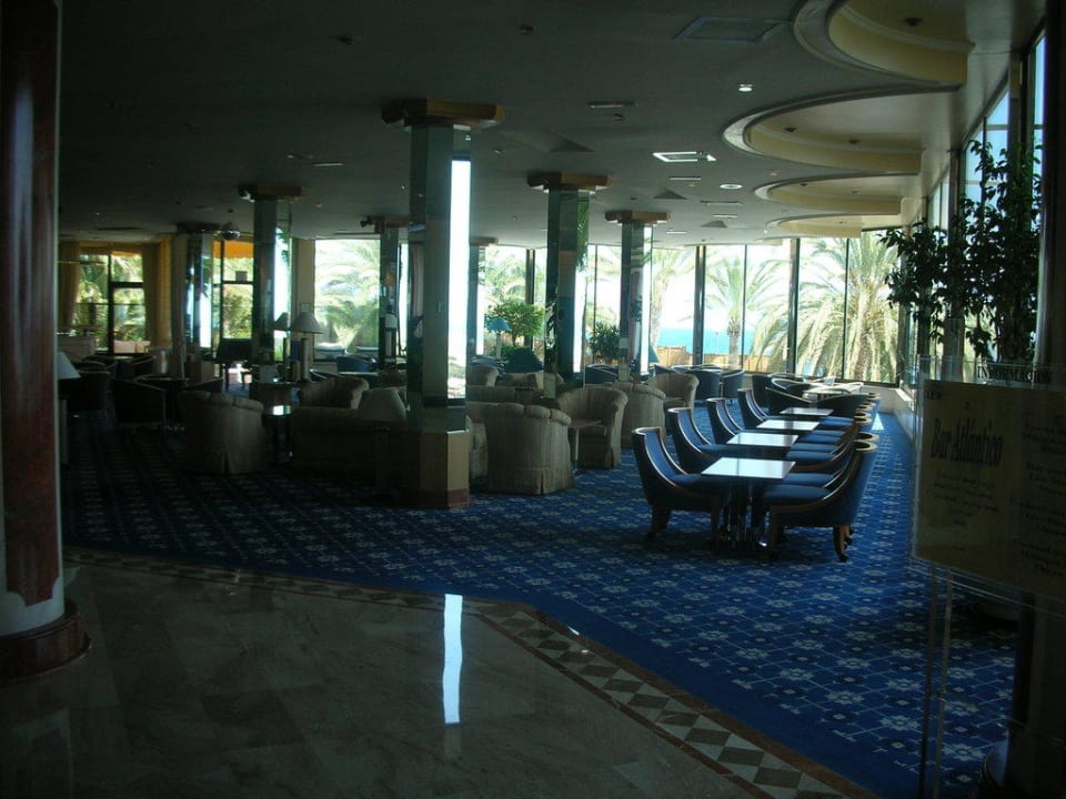 Aufenthaltsbereich in der Lobby Corallium Dunamar by Lopesan Hotels