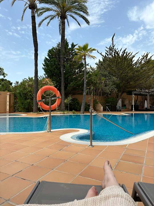 Pool Valentin Reina Paguera