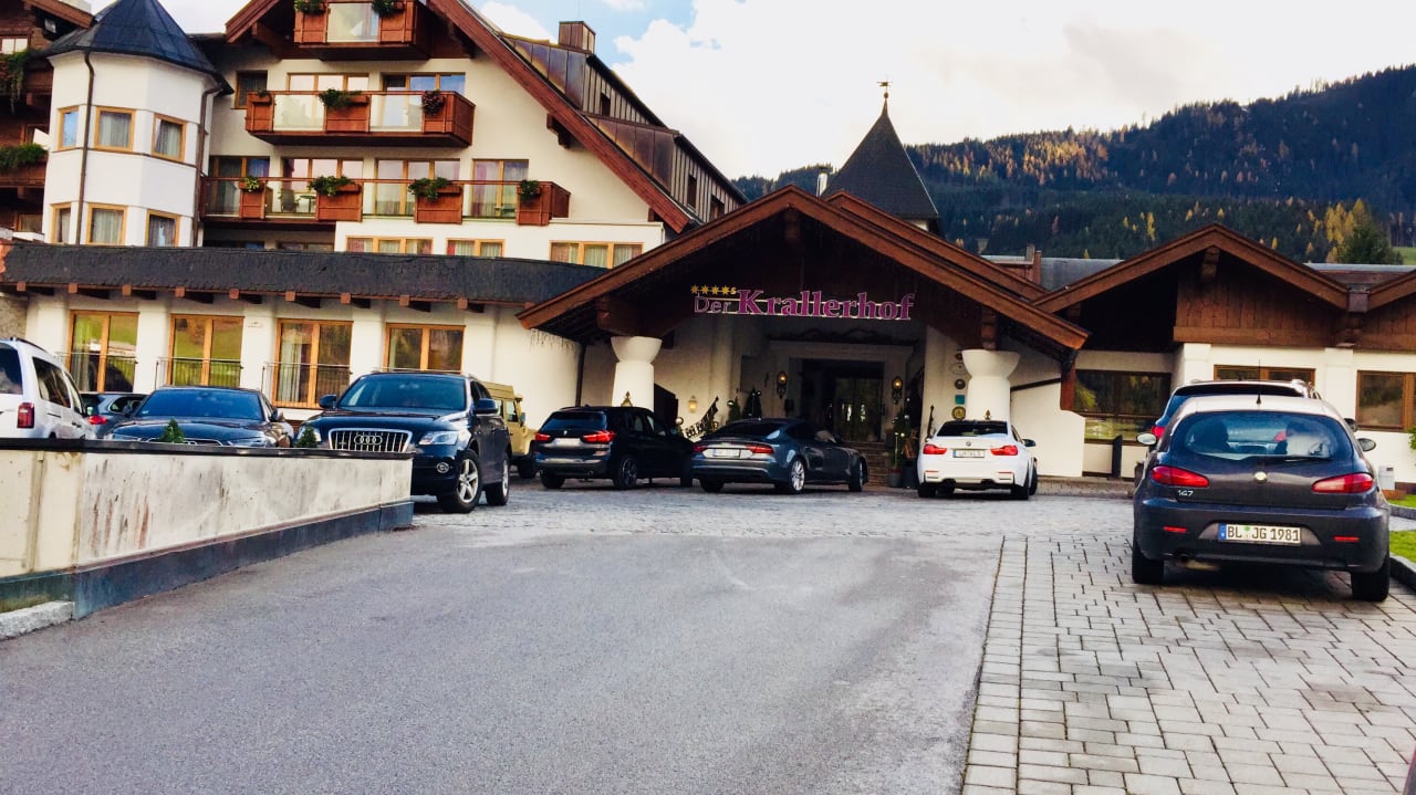 Außenansicht Hotel Krallerhof