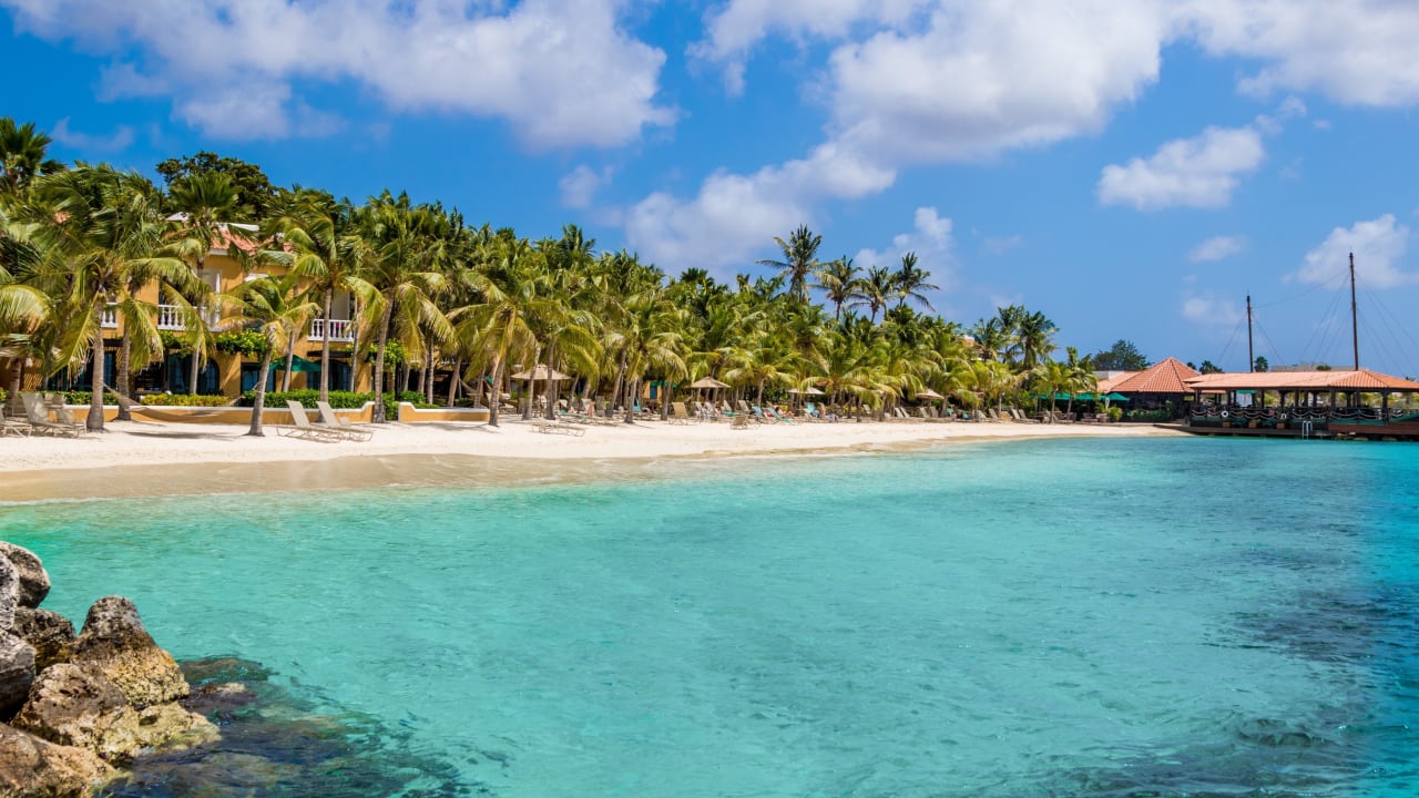 Strand Harbour Village Beach Club