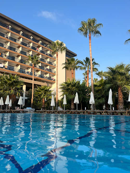 Pool Hotel Royal Garden Beach