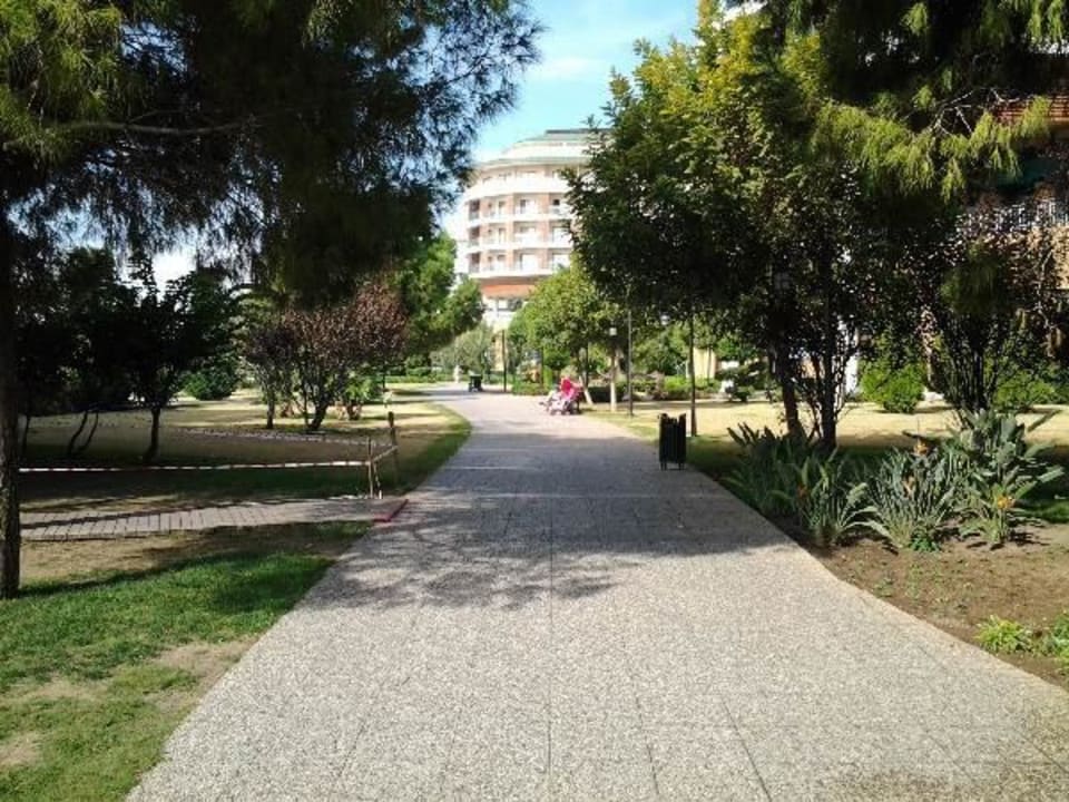 Blick zum Hauptgebäude Voyage Belek Golf & Spa