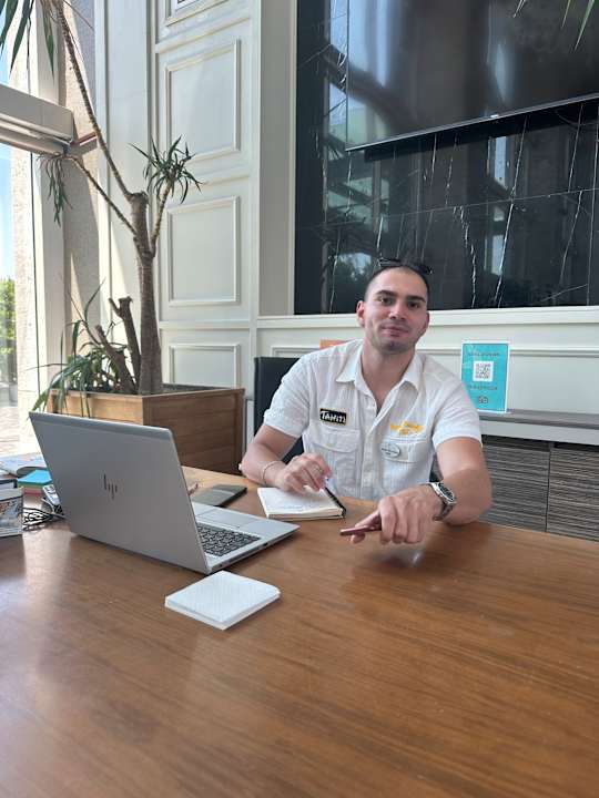 Gastro Well Palace Side